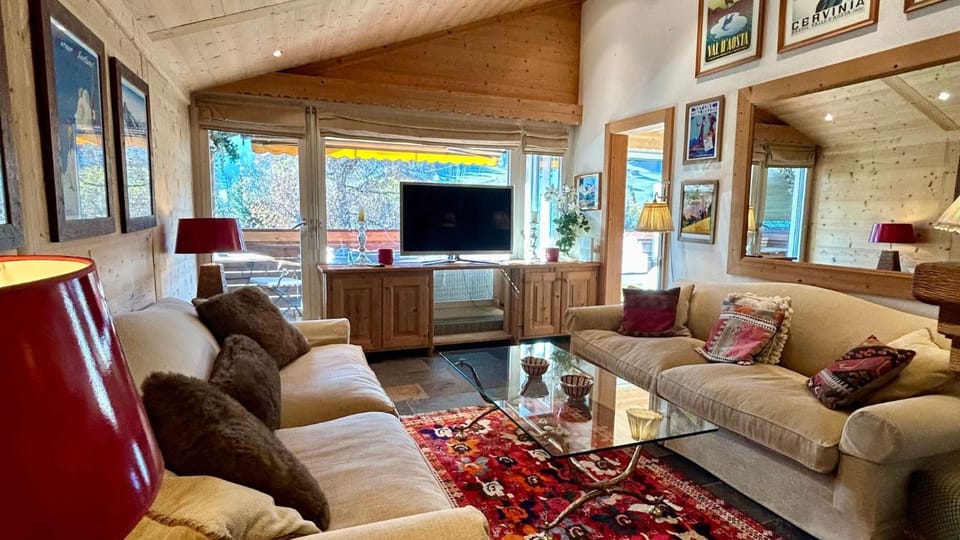Swiss Alps Delight-Cozy High Style Luxurious Flat Apartment in Saanen