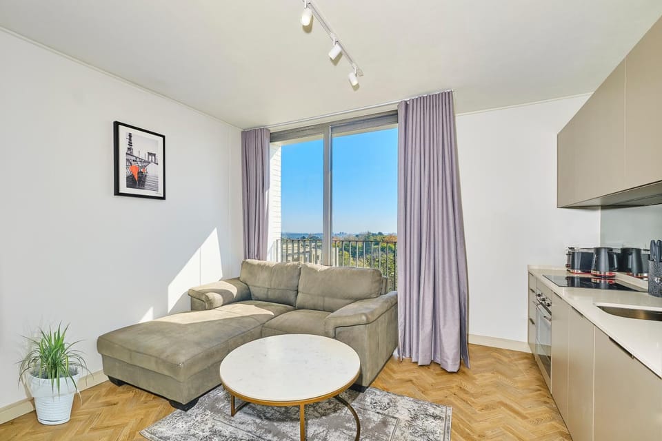 Kitchen or kitchenette, Living room, Seating area