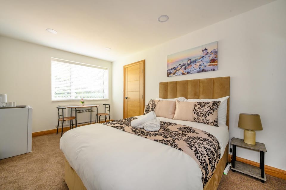 -RD7B- For your relaxed and Cosy stay with Free WiFi Vacation rental in Dewsbury