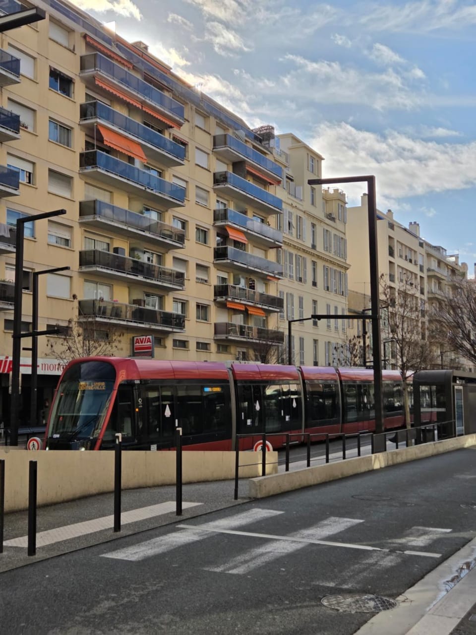 Neighbourhood, Street view, Location