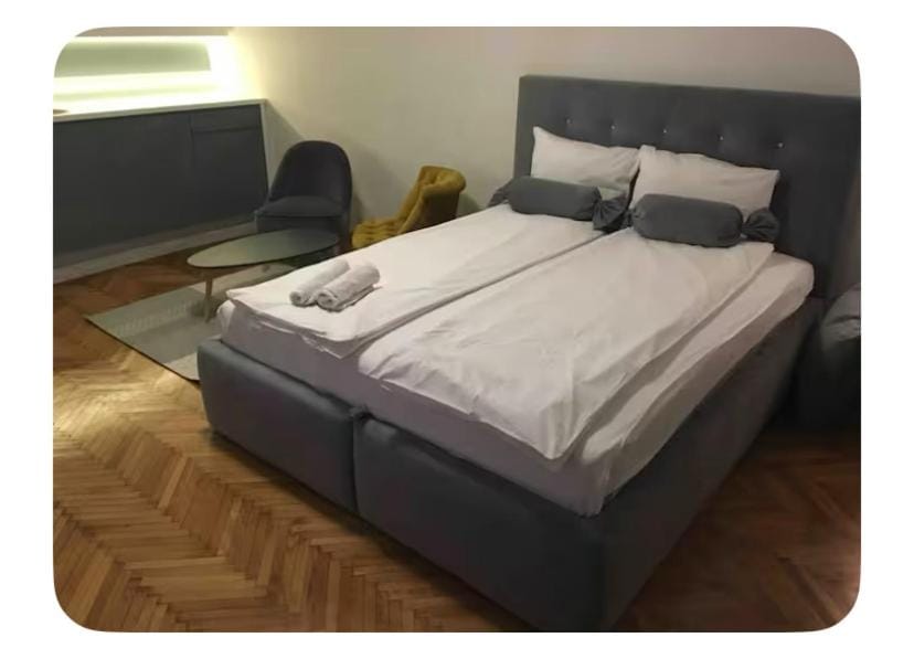 Pedestrian Zone Escape Apartment in Belgrade