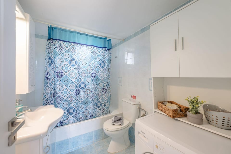 Bathroom, Bath