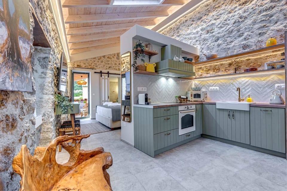 Coffee/tea facilities, Kitchen or kitchenette, Seating area, dishwasher, microwave, oven, stove