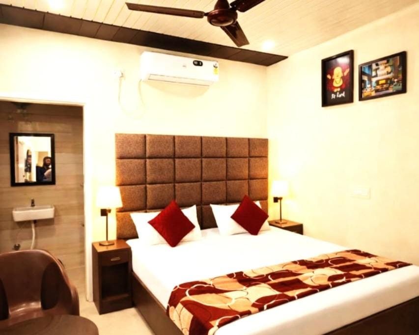 Hotel Golden Lotus Inn Hotel in Lucknow