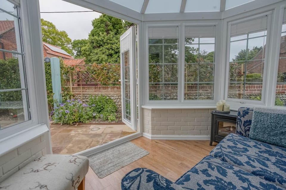 East View Cottage-Peaceful retreat close to coast, Crabpot Cottages Sheringham House in North Norfolk District