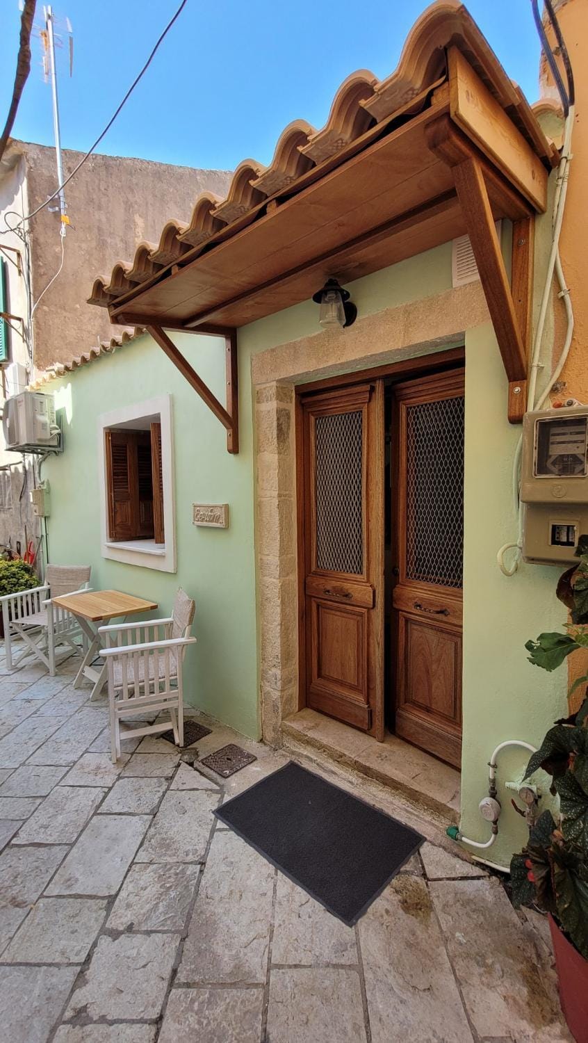 Ermioni's House in Peloponnese, Western Greece and the Ionian