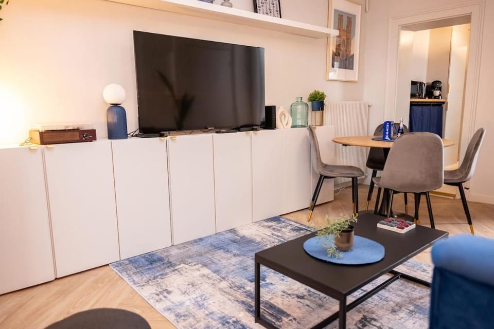 Les teintes royales Apartment in Reims