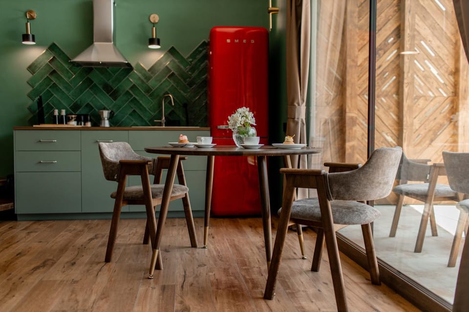 Kitchen or kitchenette, Living room