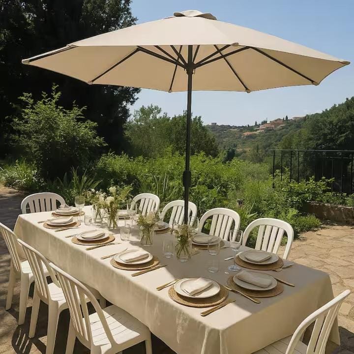 Patio, Dining area