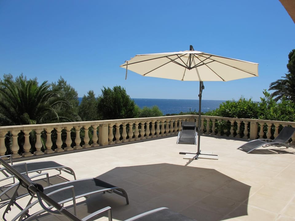 Patio, Day, Natural landscape, View (from property/room), Balcony/Terrace, Sea view, sunbed