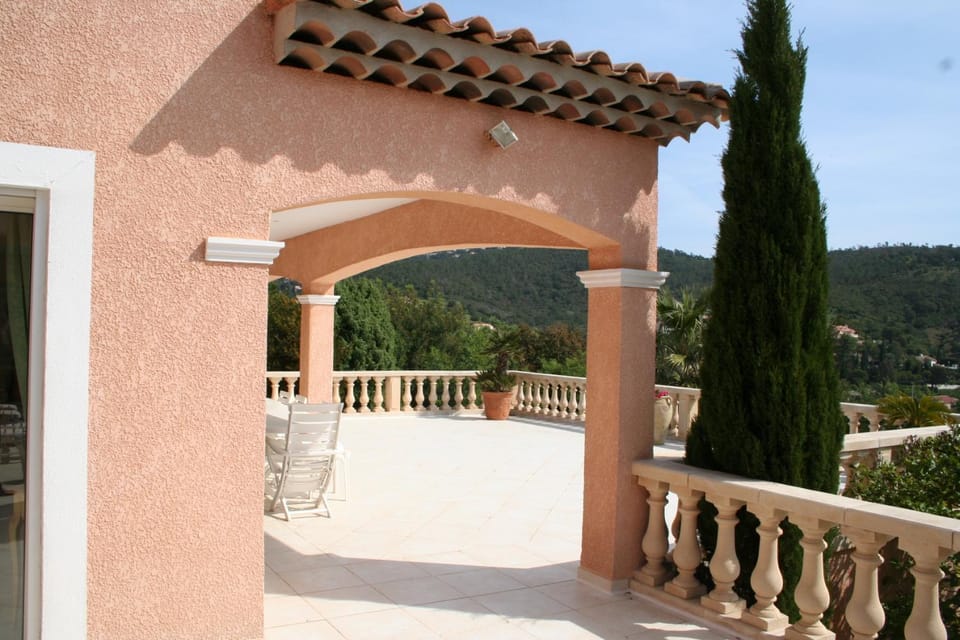 Property building, Patio, Day, Natural landscape, View (from property/room), Balcony/Terrace, Mountain view