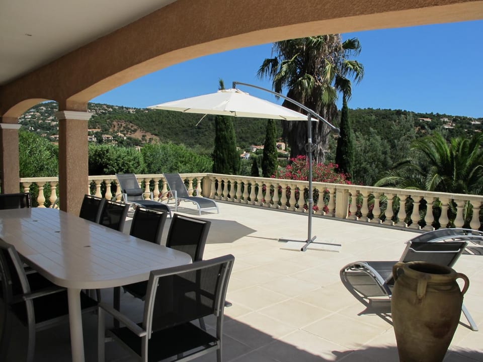 Patio, Spring, Day, Natural landscape, View (from property/room), Balcony/Terrace, Dining area