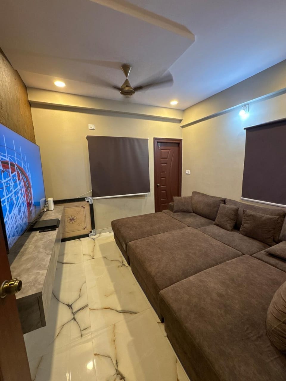 Communal lounge/ TV room, TV and multimedia, Evening entertainment