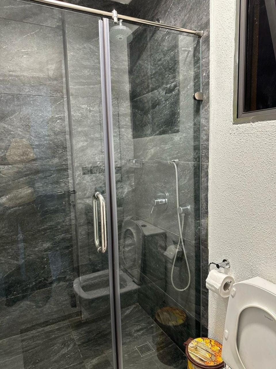PLSA Lovely Three Bedroom Home Apartment in Accra