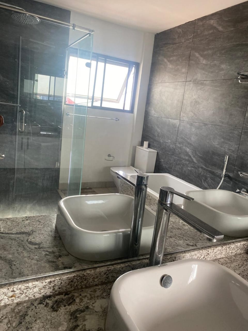 PLSA Lovely Three Bedroom Home Apartment in Accra