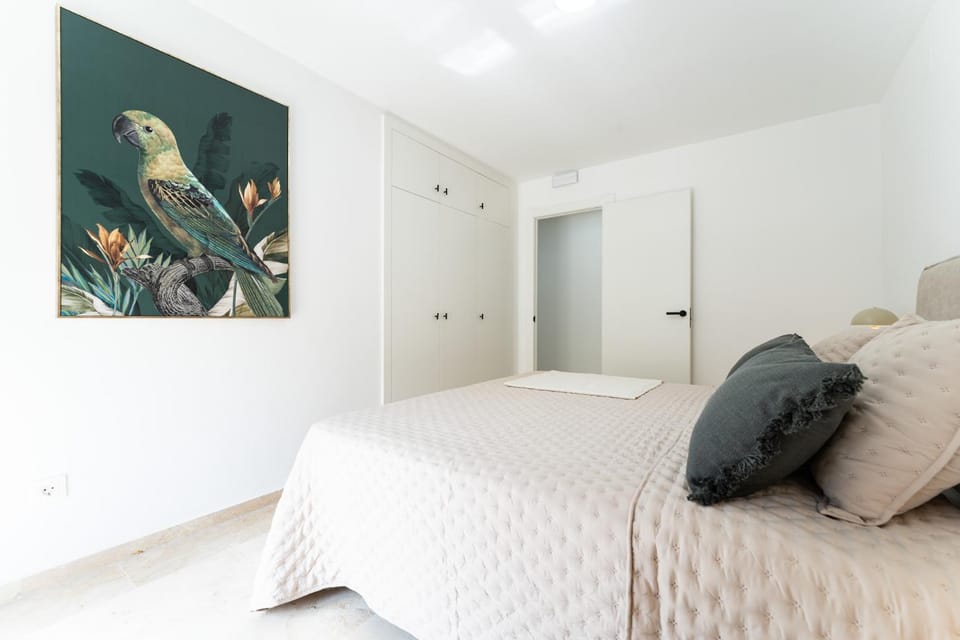 CT 393 - Faro's Soulrise Rooftop - Marbella Beach Apartment in Marbella