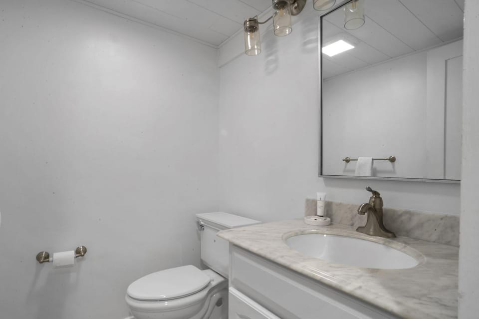 Bathroom, Bath