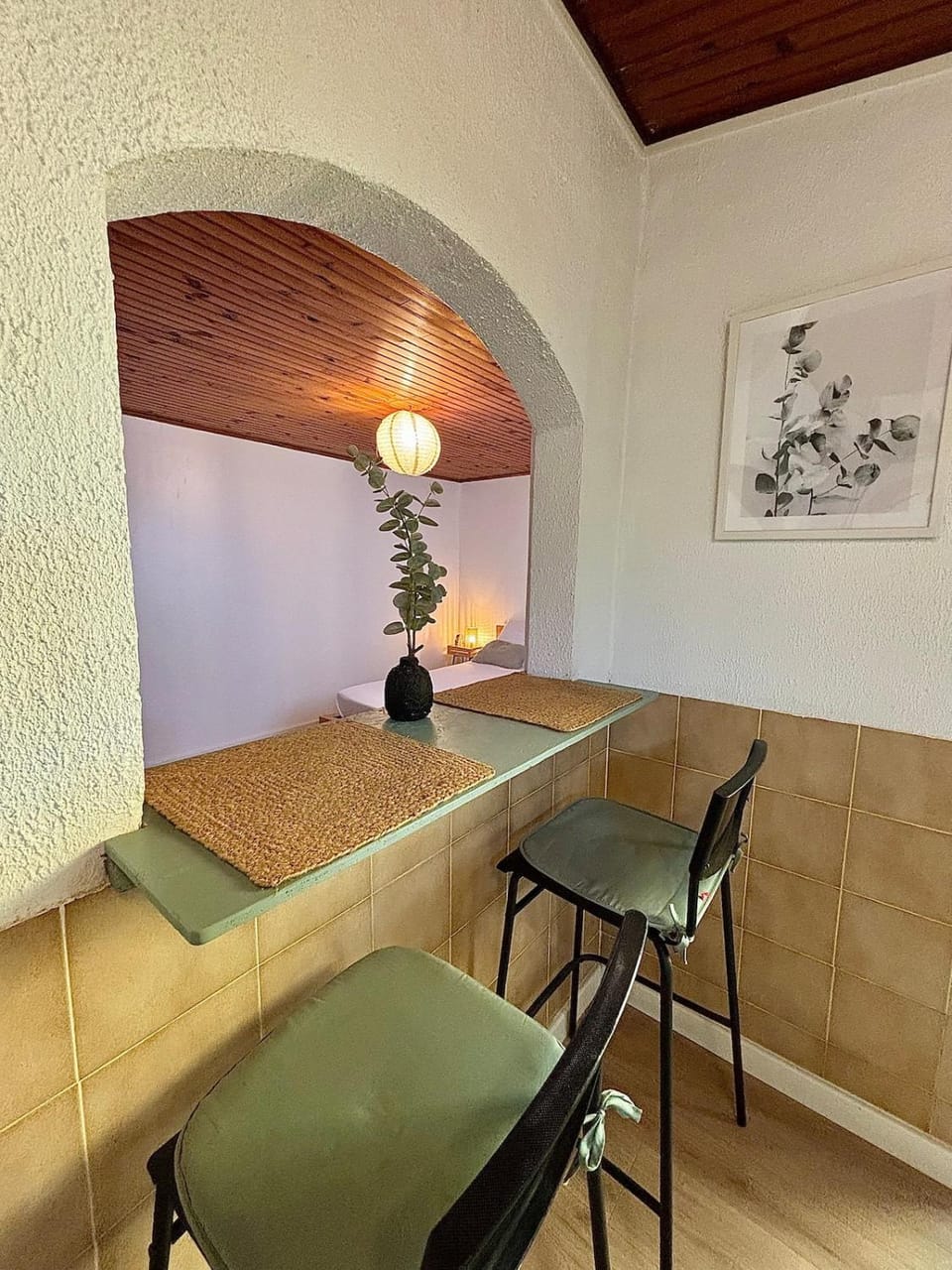 Seating area, Dining area