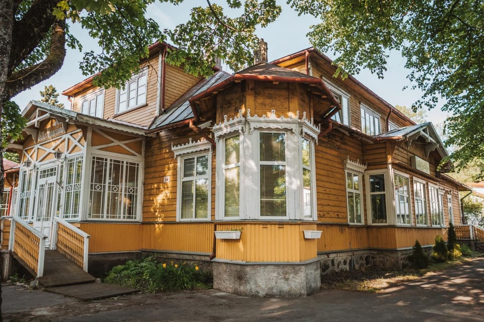 Property building, Street view
