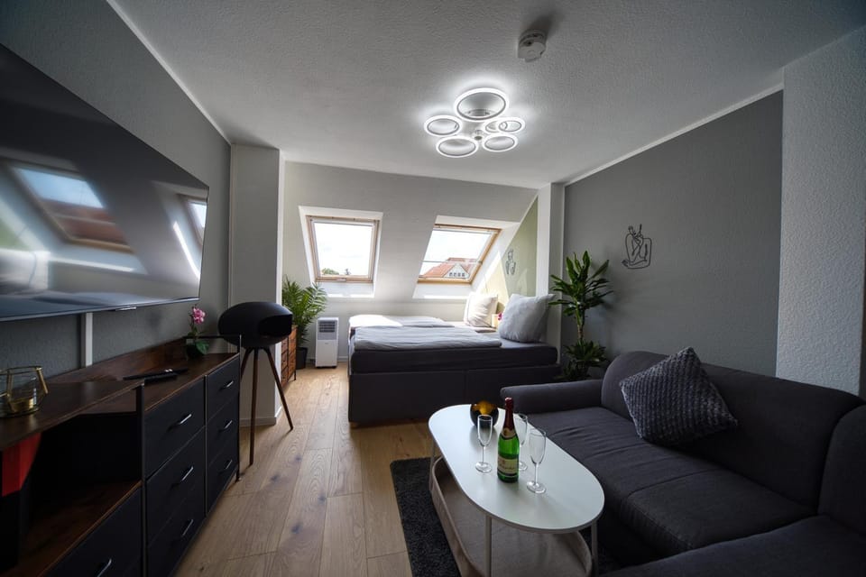 TV and multimedia, Living room, Seating area, fireplace