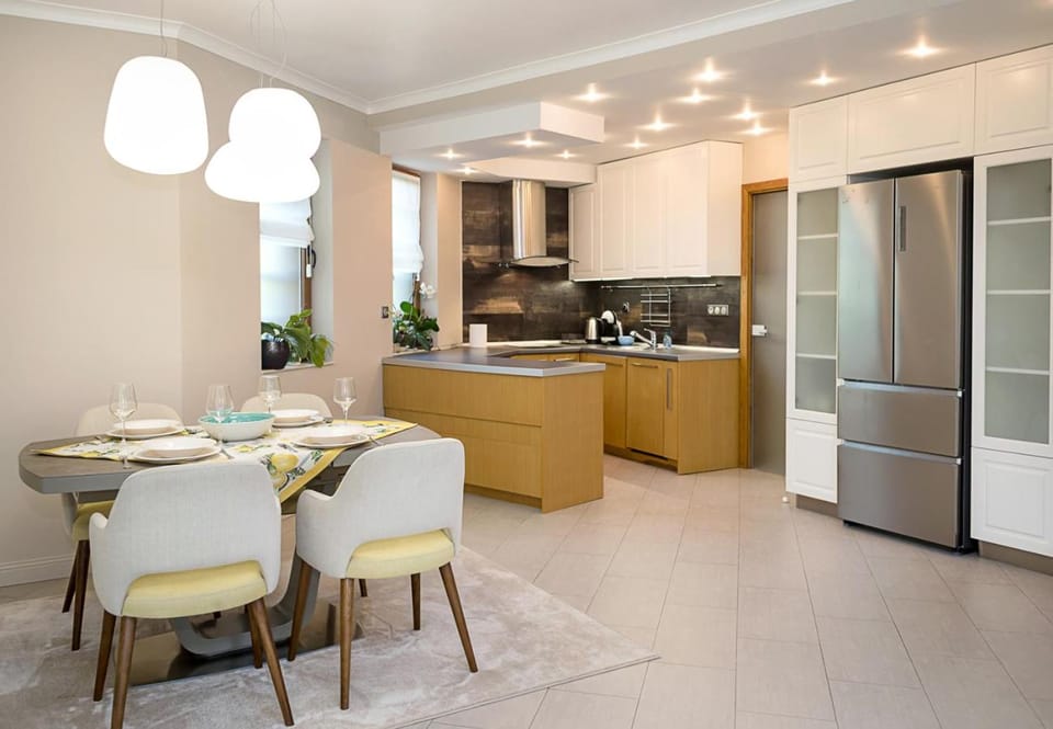 Kitchen or kitchenette, Dining area, dishwasher, oven, stove