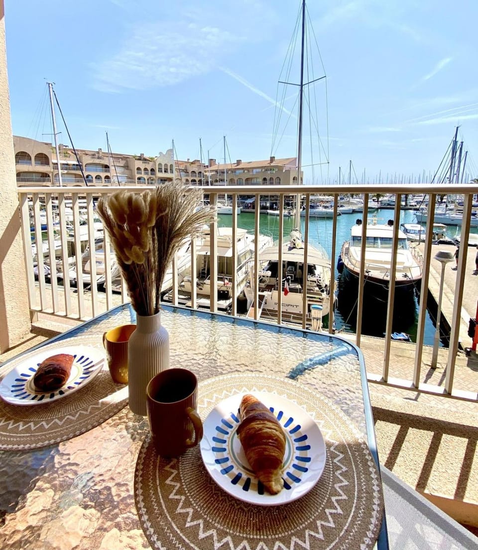 Balcony/Terrace, Sea view, Continental breakfast