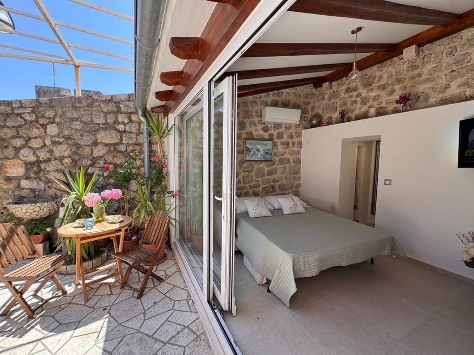 Apartment STONE by City Walls, unique view, perfect for 2 Apartment in Dubrovnik
