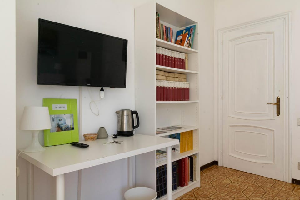 Library, TV and multimedia, Coffee/tea facilities