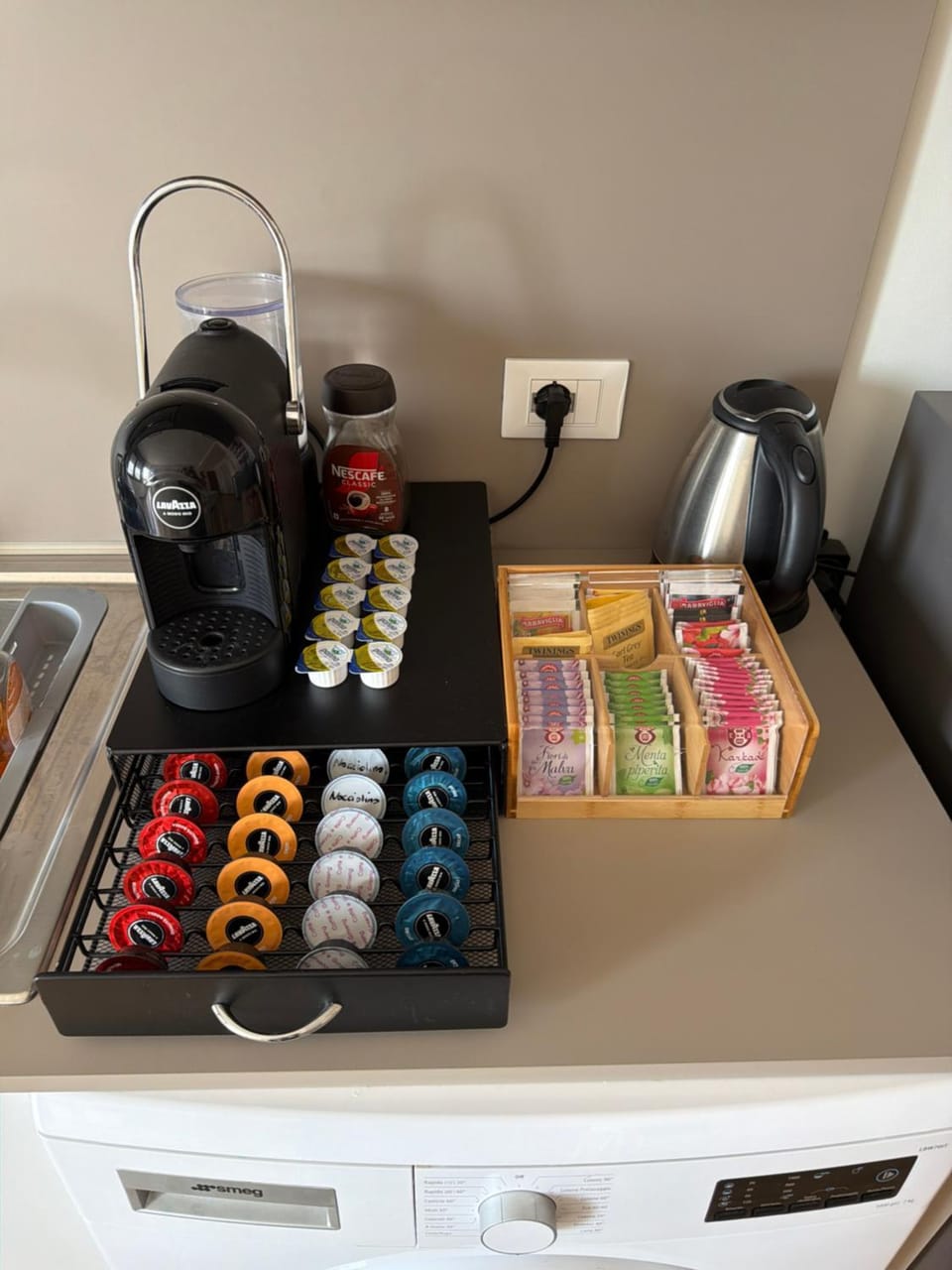 Coffee/tea facilities