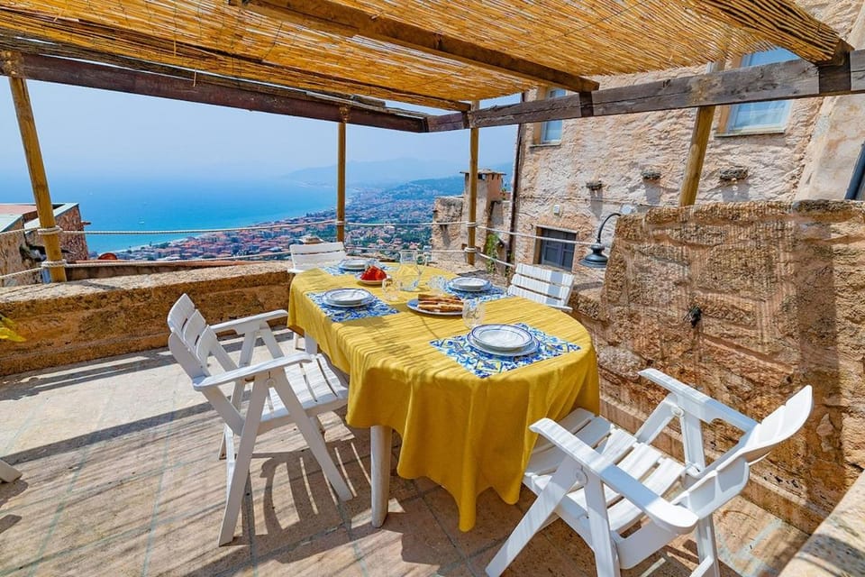 Dimora Concept - Il Trinchetto - Free parking House in Borgio Verezzi