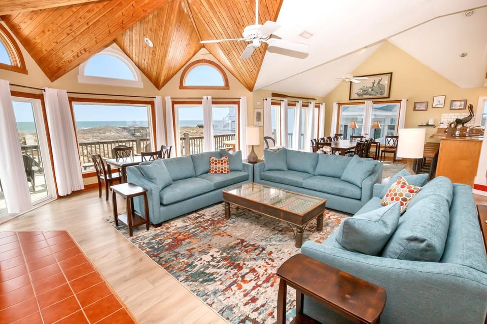 Oceanfront, wild horses, private pool, hot tub-4x2275, Over at Carova House in Carova Beach