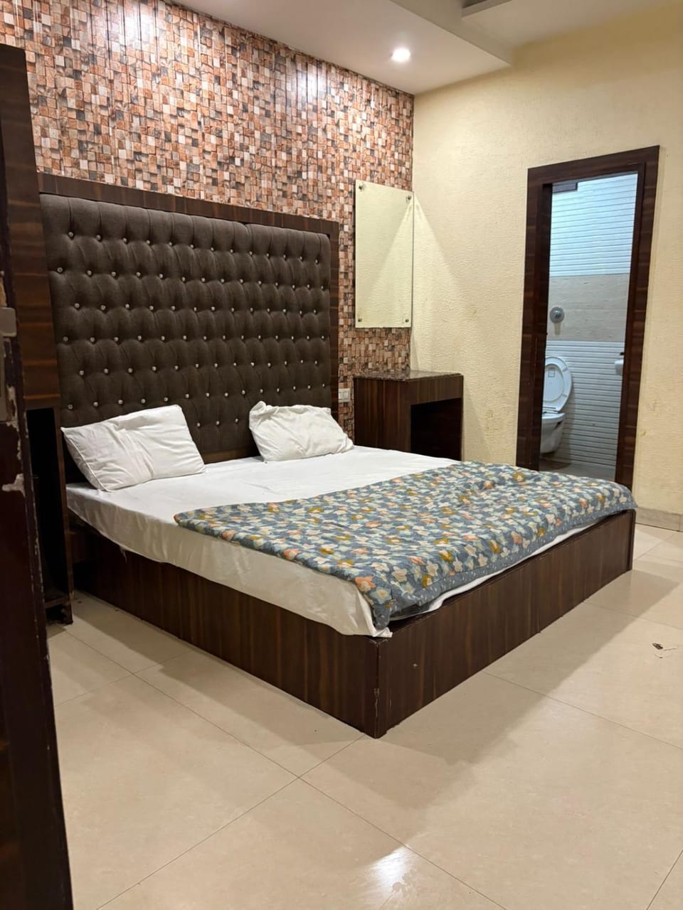 Azaad lifestyle 10 meters from bus stand Hotel in Punjab, India
