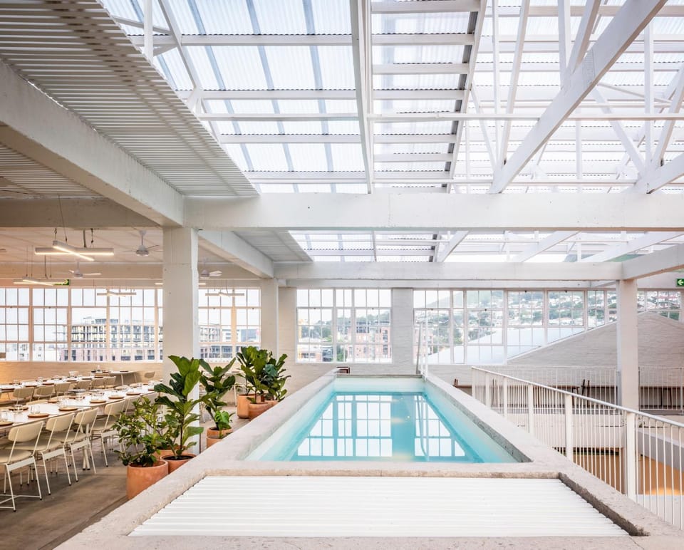 Restaurant/places to eat, Swimming pool