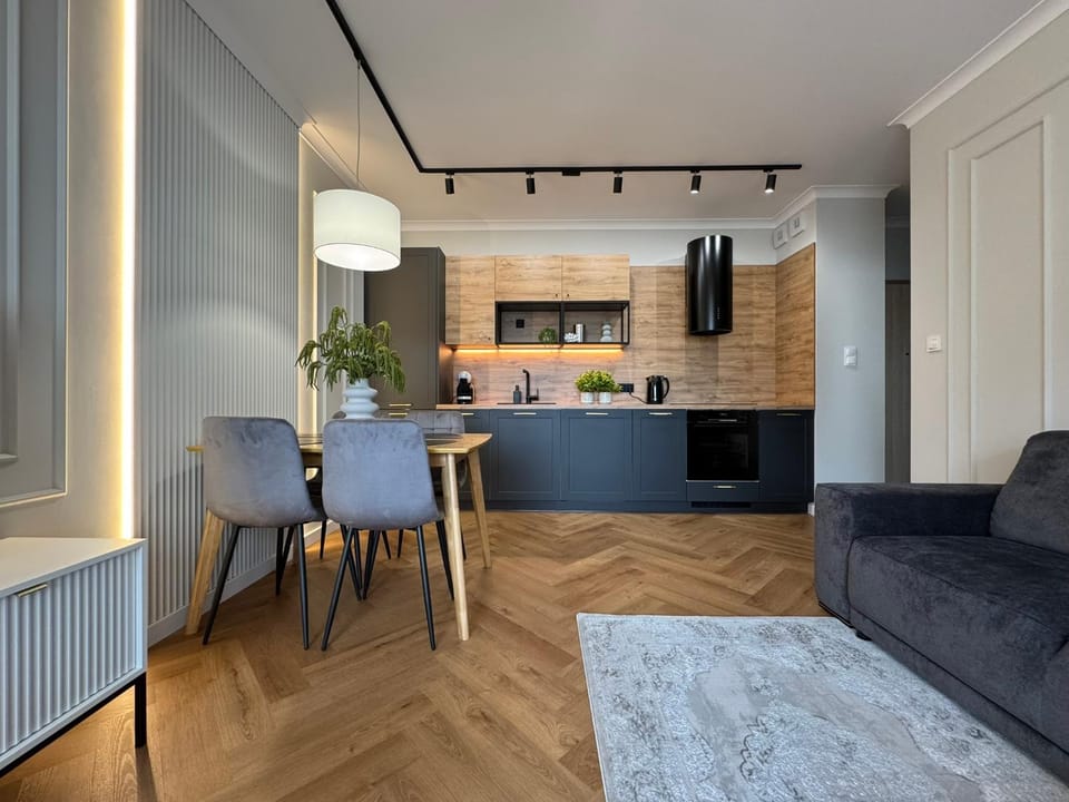 Kitchen or kitchenette, Living room, Seating area, Dining area, minibar, oven, stove
