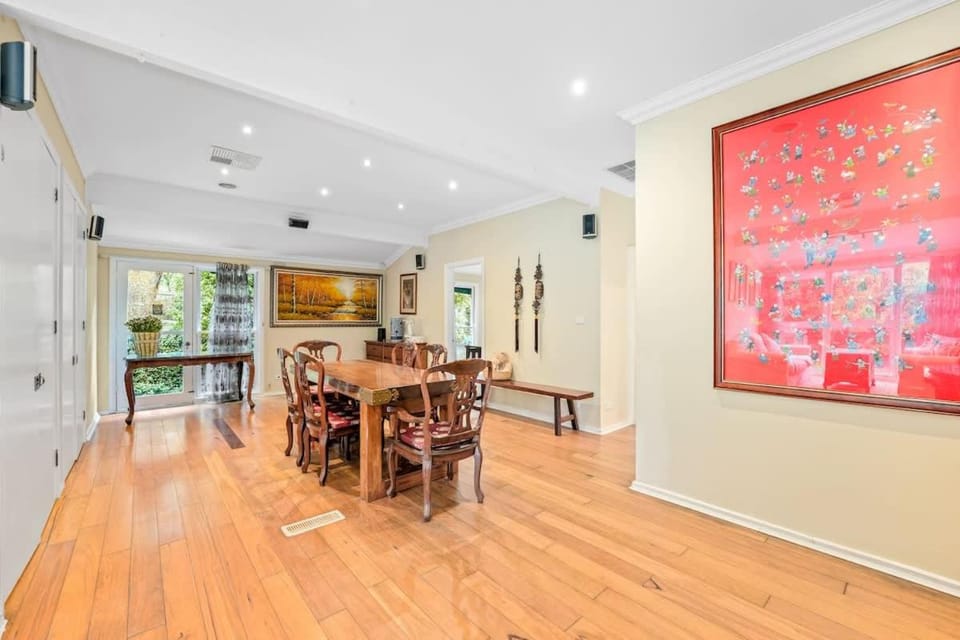 Sparkling Family Friendly Gem in Leafy Donvale House in Melbourne