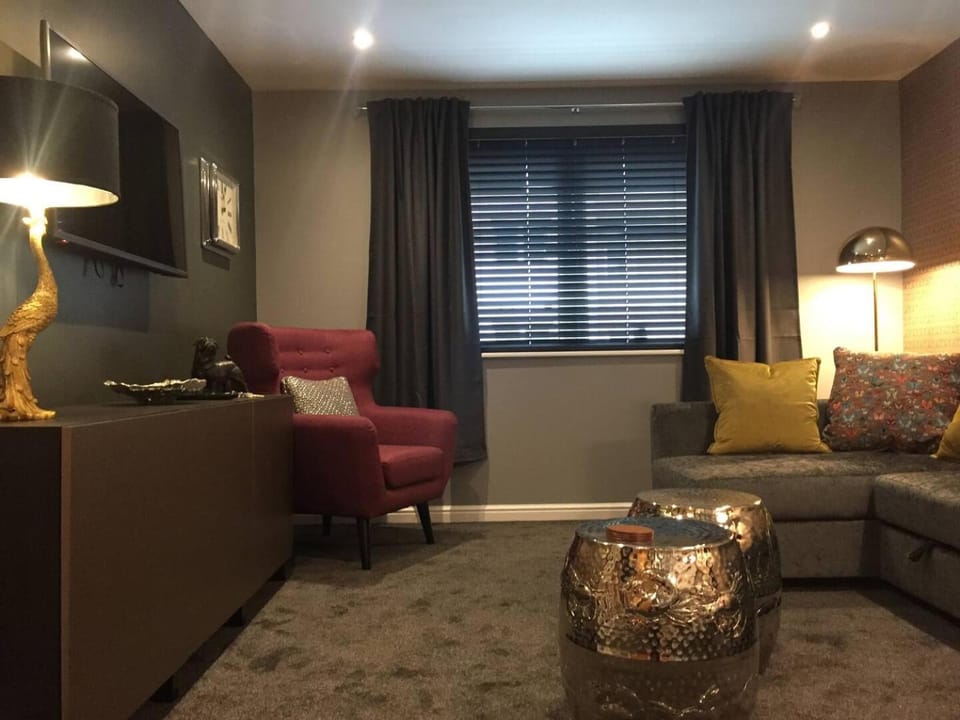 Luxury boutique flat, sleeps 4 wfree parking Apartment in Edinburgh
