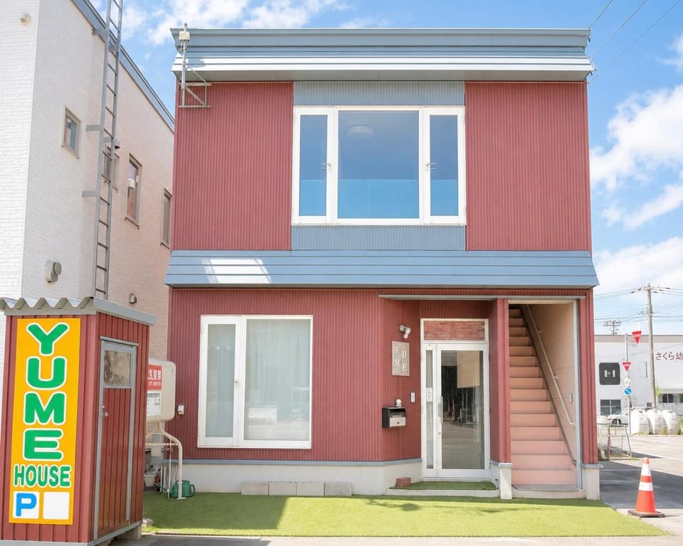 Property building, Day