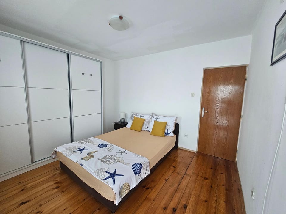 Apartman Ana Apartment in Okrug Gornji