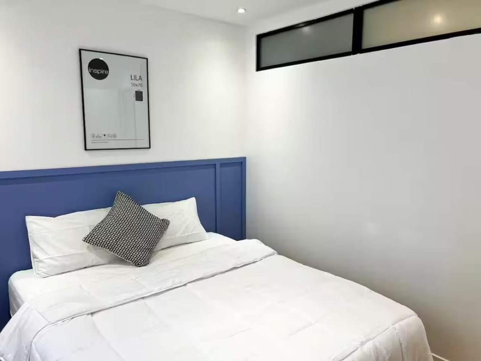 Celine 16 Paris Lumière 2 Bedroom by Eiffel Tower Apartment in Paris