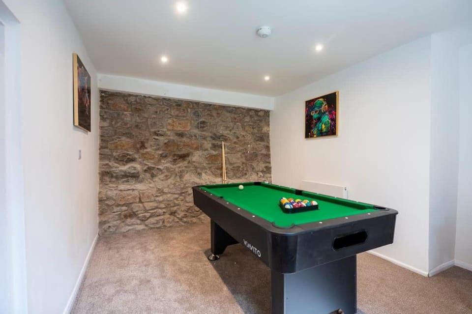 Luxury Tenby Old Town Retreat just 1-minute to Beach with Parking House in Wales