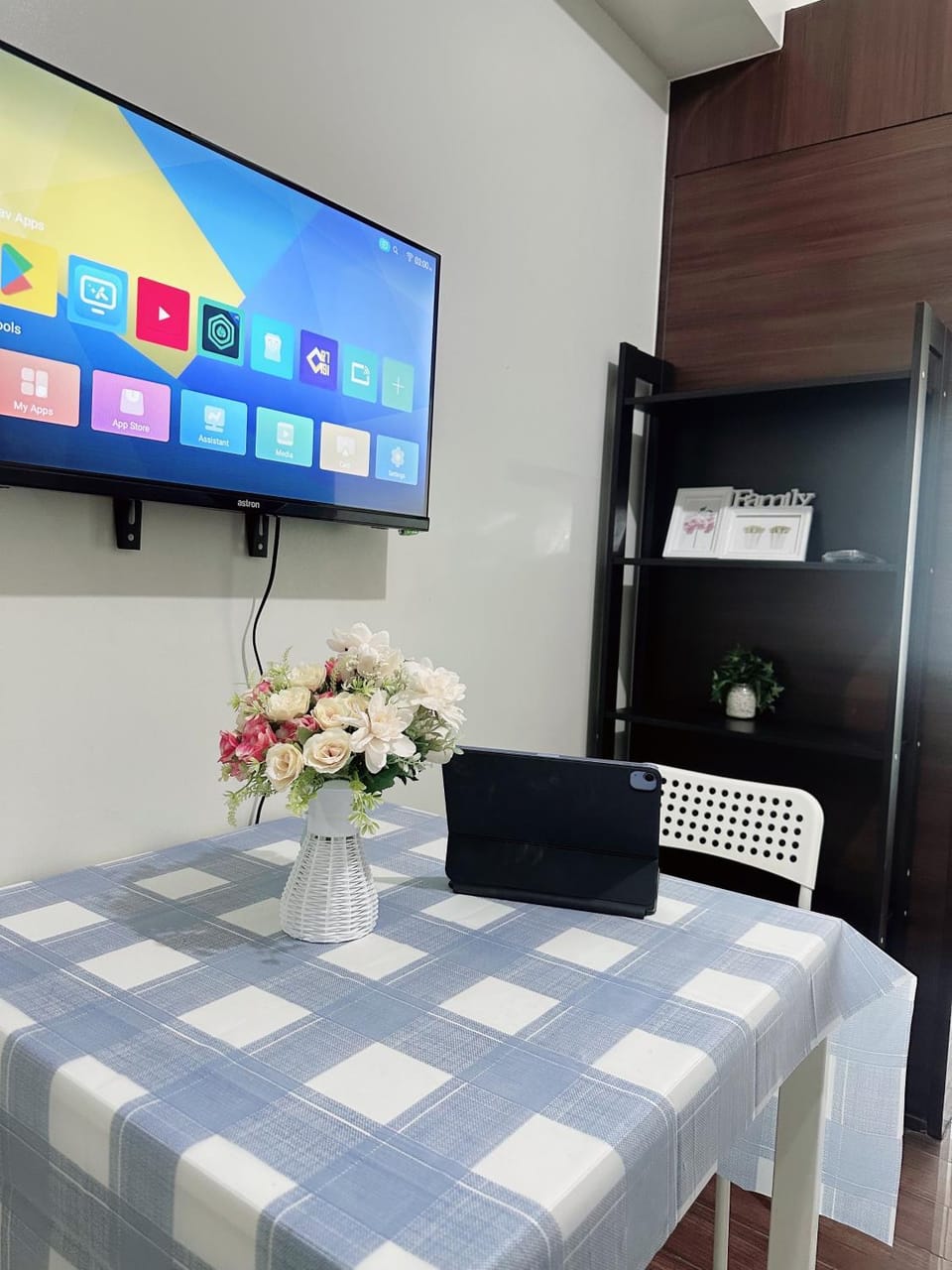 TV and multimedia, Evening entertainment