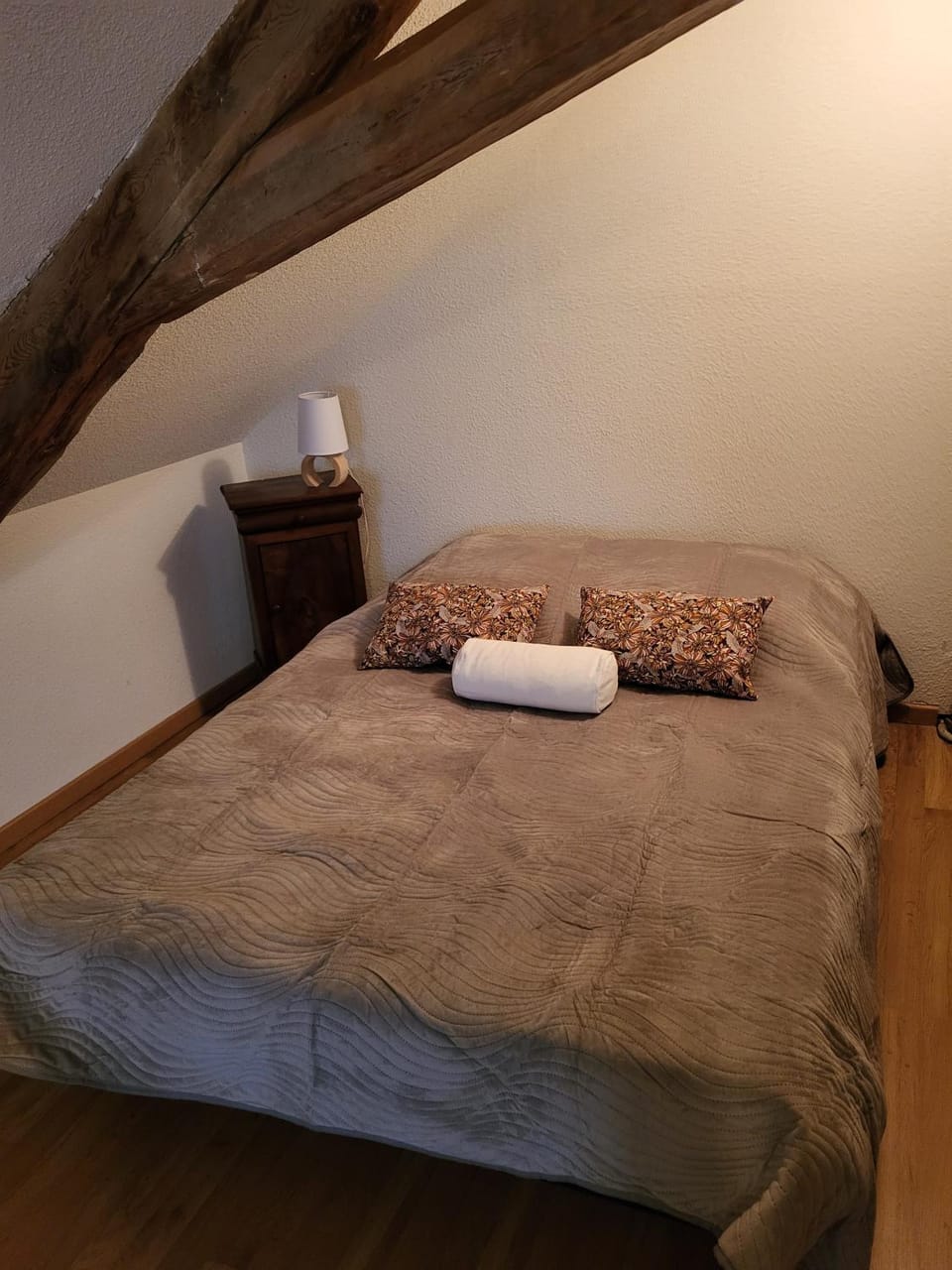 Property building, Living room, Bedroom