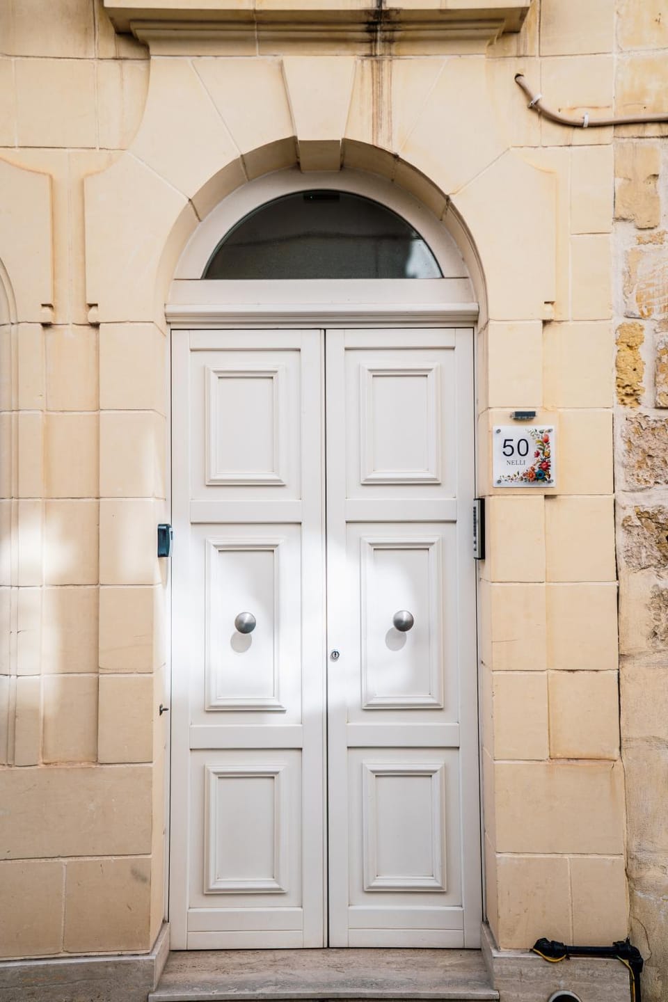 Facade/entrance