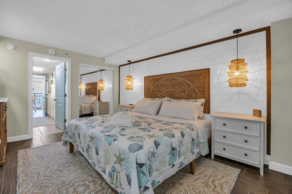 All New Seafront Condo w Lazy River House in Myrtle Beach