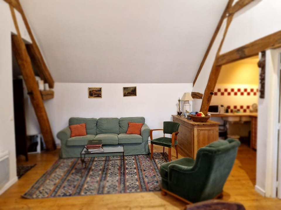 Living room, Seating area