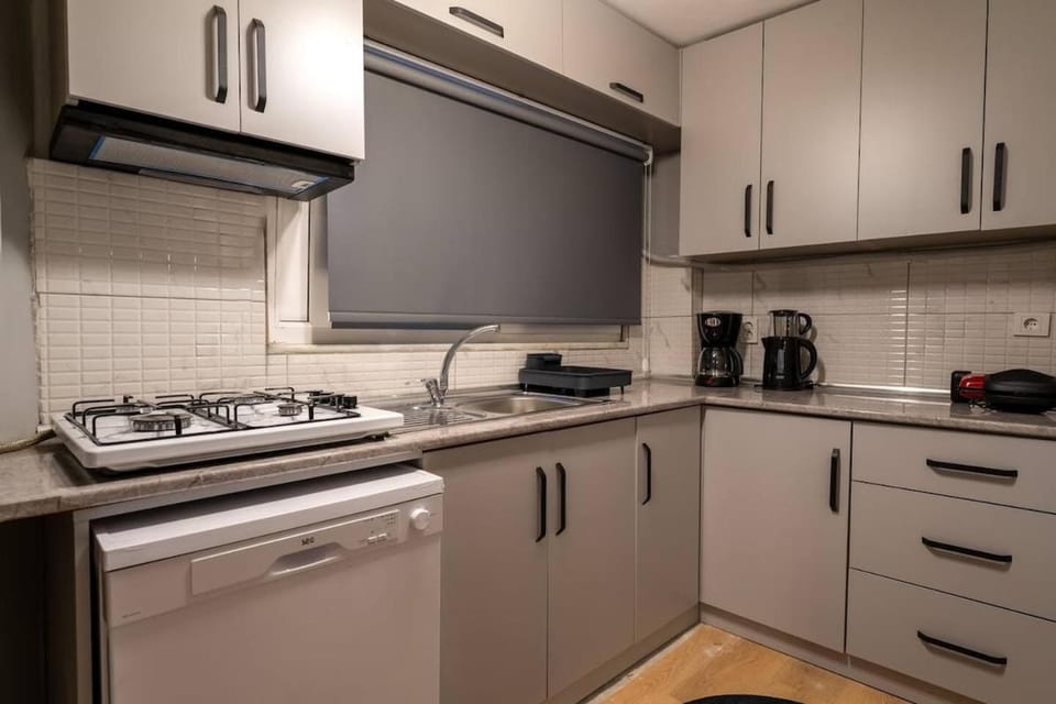 Cozy and Modern 3BR with Private Patio in Beşiktaş Apartment in Istanbul