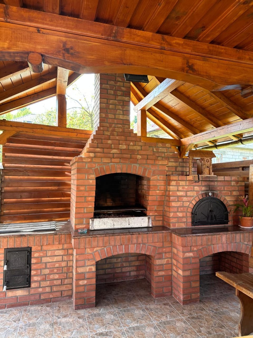 BBQ facilities, oven
