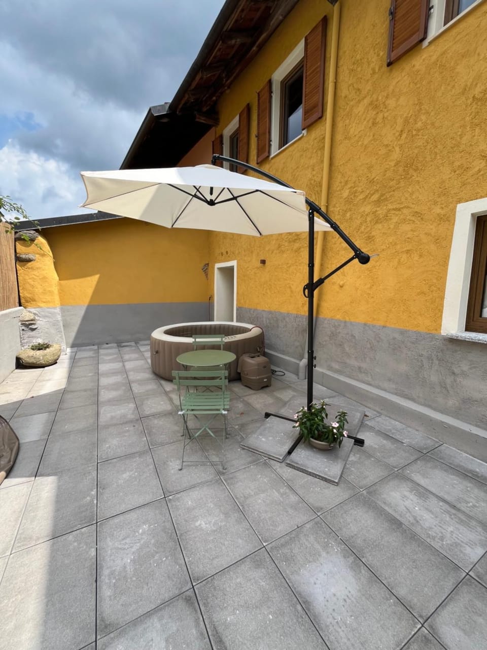 Inner courtyard view