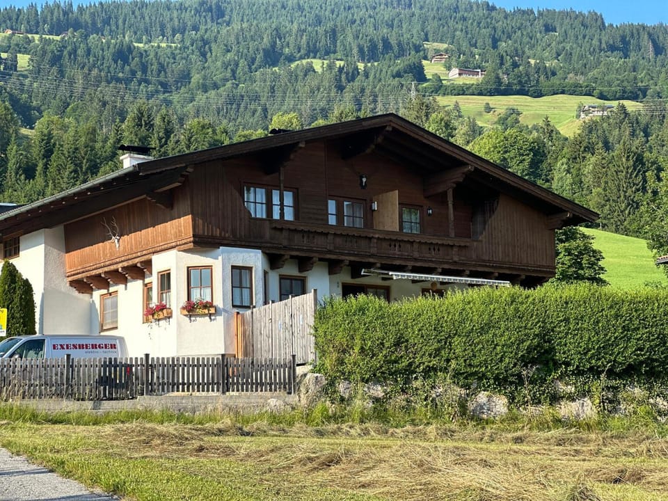 Property building, Spring, Natural landscape, Mountain view