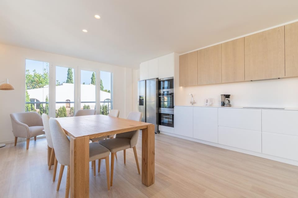Property building, Kitchen or kitchenette, Living room